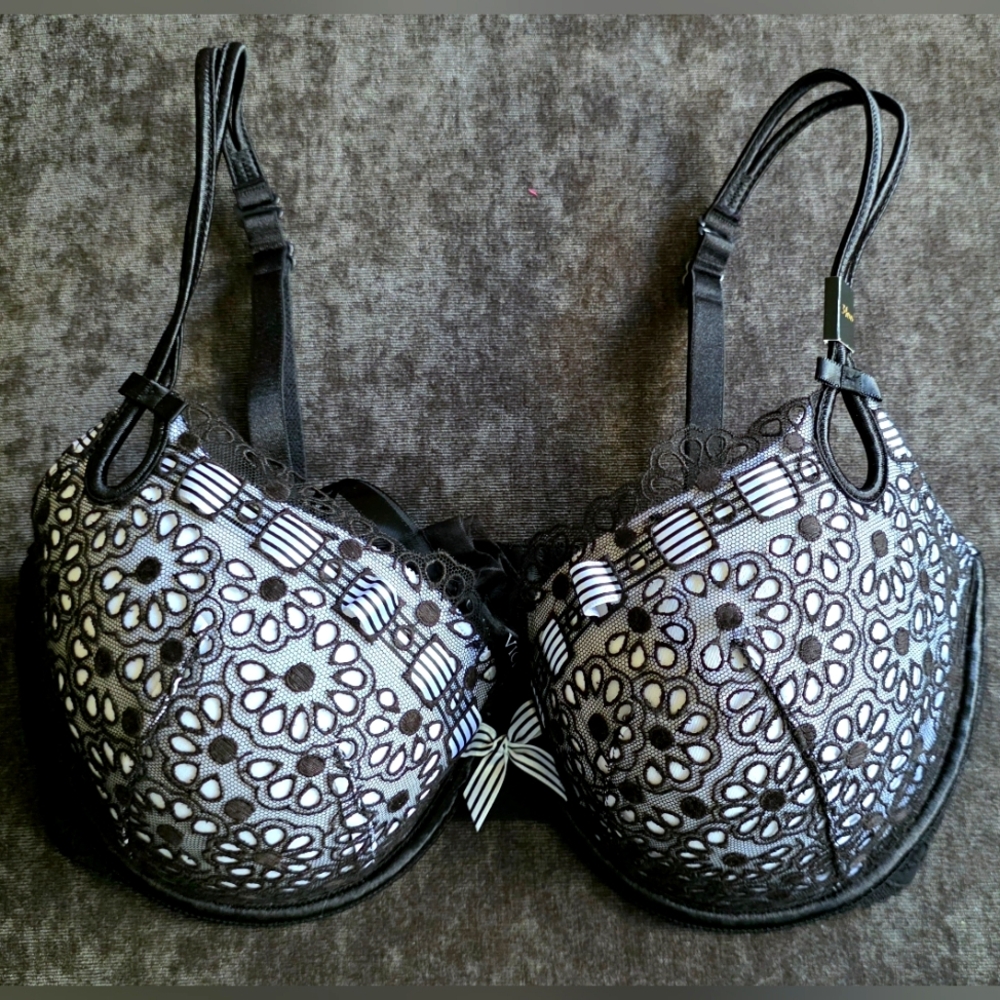 Victoria's Secret Lace Demi Bra, 34DD